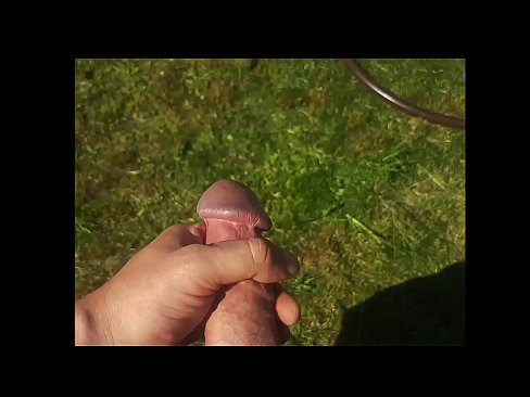 ❤️ Hottie beroa bere pussy arrosa izorratu egiten du eta udako lorategi batean squirt batekin esperma egiten du ❤ Porno gugan ❌️❤
